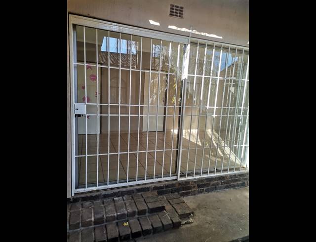 2 BEDROOM APARTMENT TO LET IN BIRCHLEIGH NORTH